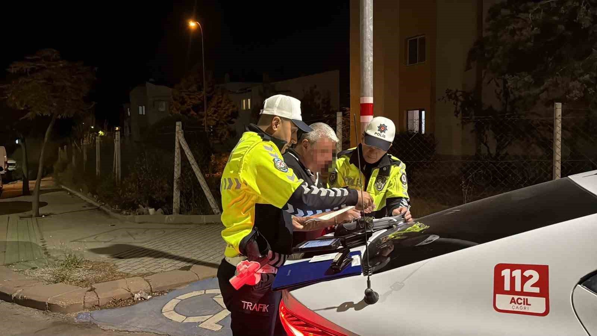 Eskişehir'de 1.11 promil alkollü sürücüye 28 bin lira ceza kesildi, ehliyeti alındı