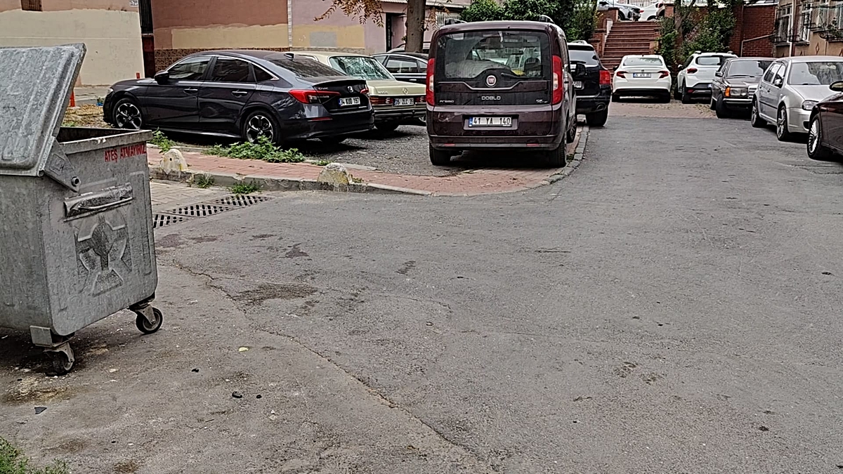Fatih'te annesine hakaret iddiasıyla çıkan kavgada 1 kişi bıçakla öldü