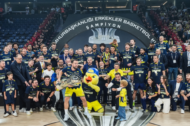 fenerbahce-tarfin-erkek-basket-20262349-2552_1_m.jpg