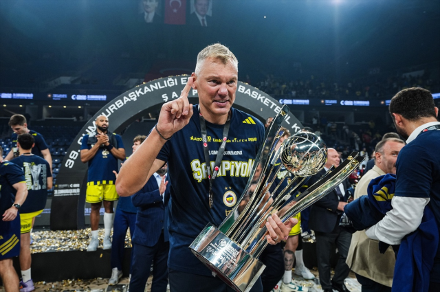 fenerbahce-tarfin-erkek-basket-20262349-9614_1_m.jpg