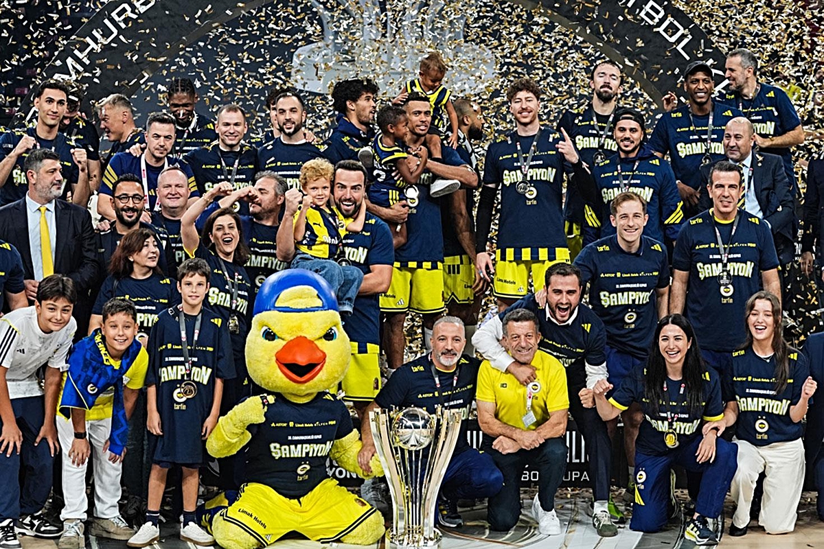 Fenerbahçe Tarfin Erkek Basketbol Takımı, Cumhurbaşkanlığı Kupası'nı aldı