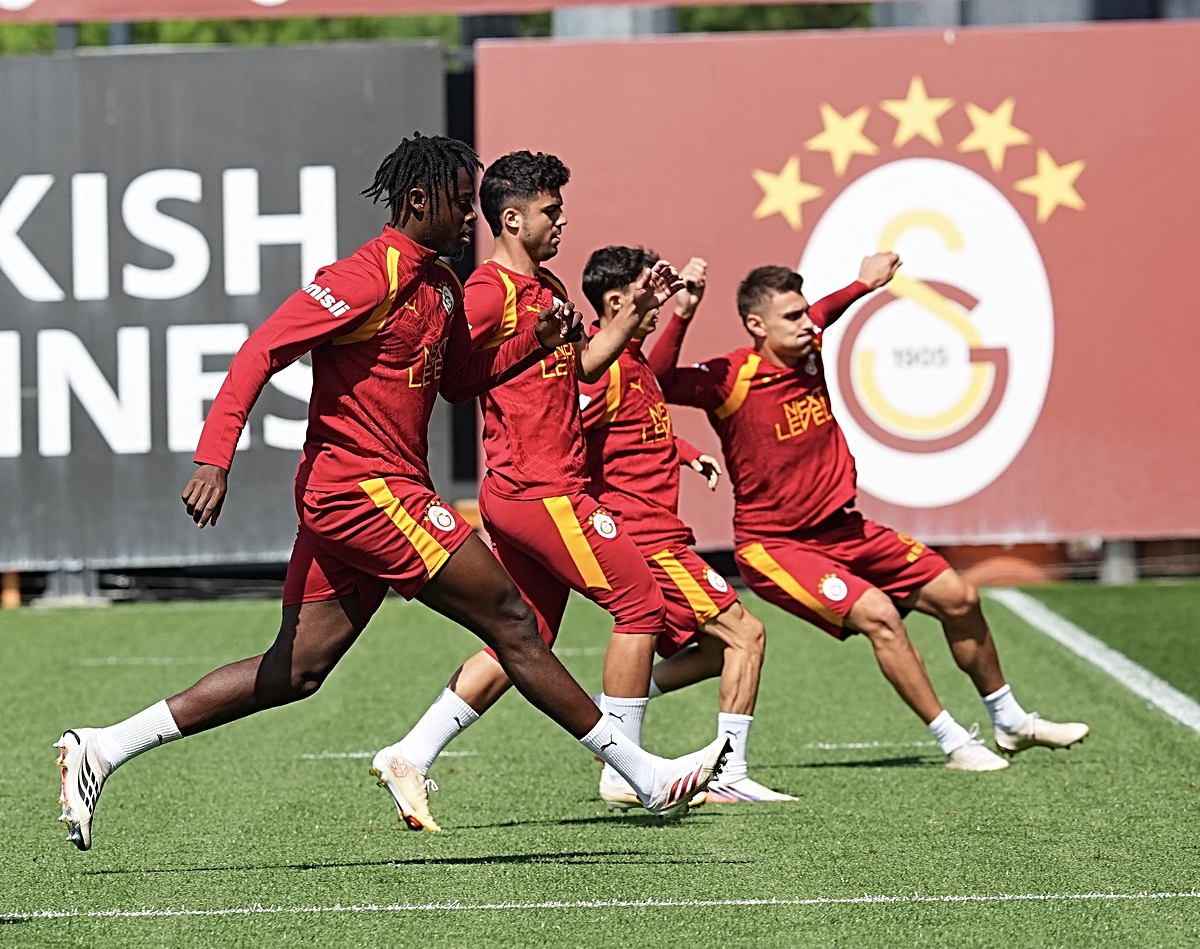 Galatasaray, Kasımpaşa maçı hazırlıklarını Okan Buruk yönetiminde sürdürdü