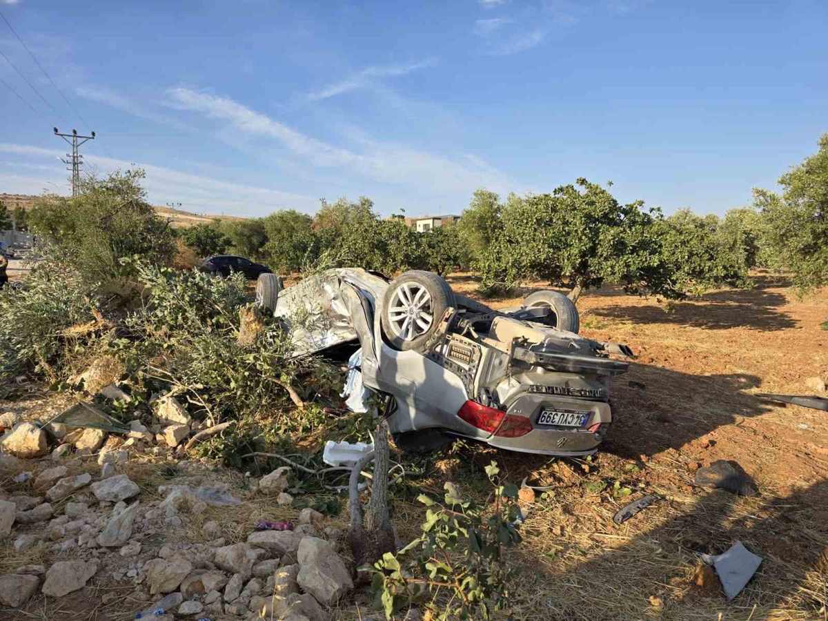 Gaziantep Nizip'te fıstık tarlasına uçan otomobilde 1 kişi öldü, 6 kişi yaralandı