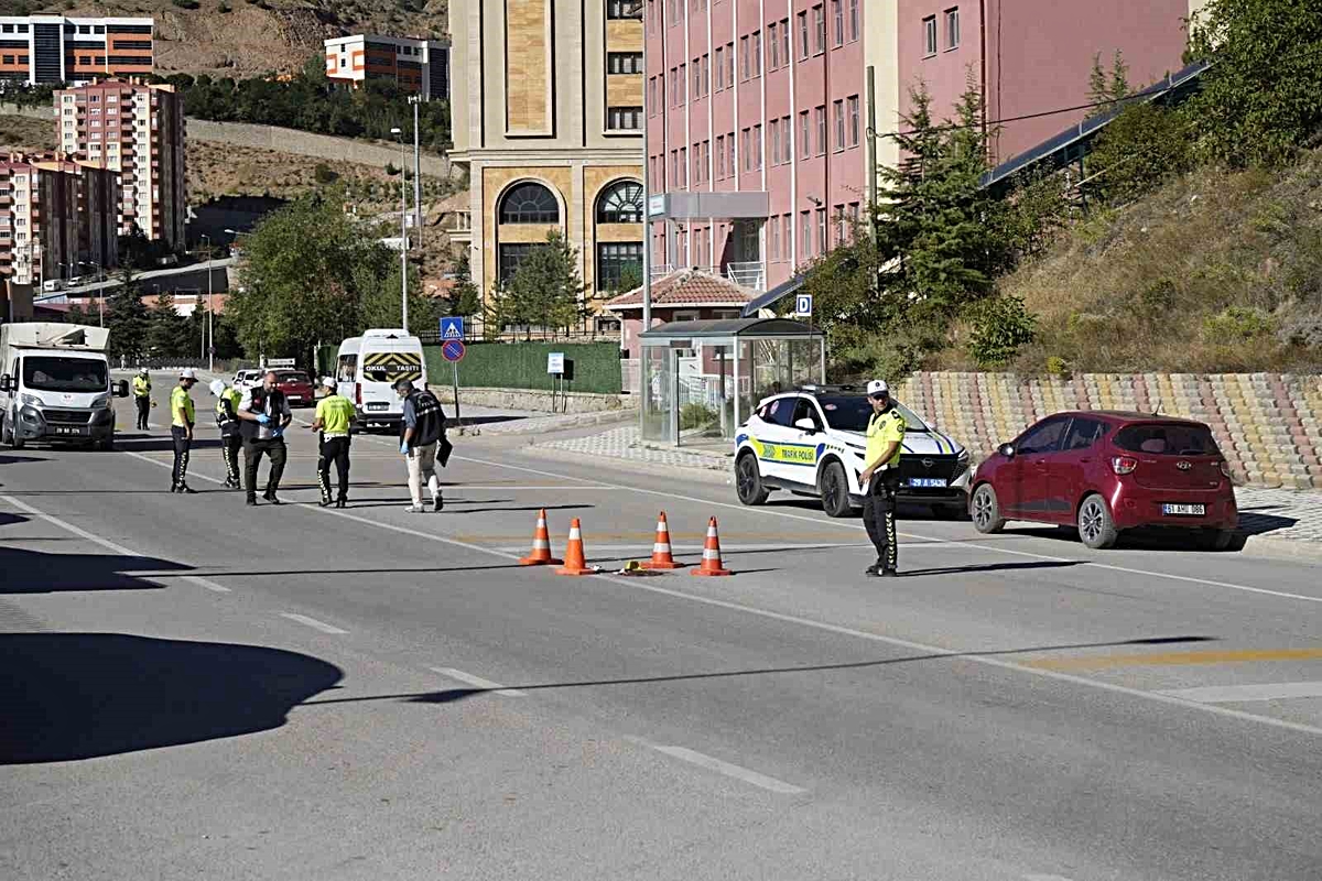 Gümüşhane'de okul önünde otomobilin çarptığı 64 yaşındaki adam 12 gün sonra öldü
