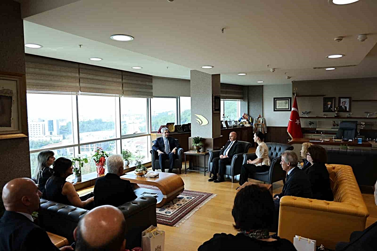 Gürcistan’ın Ankara Büyükelçisi Düzce Üniversitesi’nde ilk Gürcü Dili dersini verdi