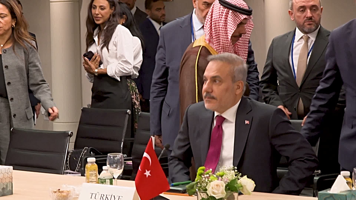 Hakan Fidan, BM 81. Genel Kurulu kapsamında Sekizli Grup eşgüdüm toplantısına katıldı