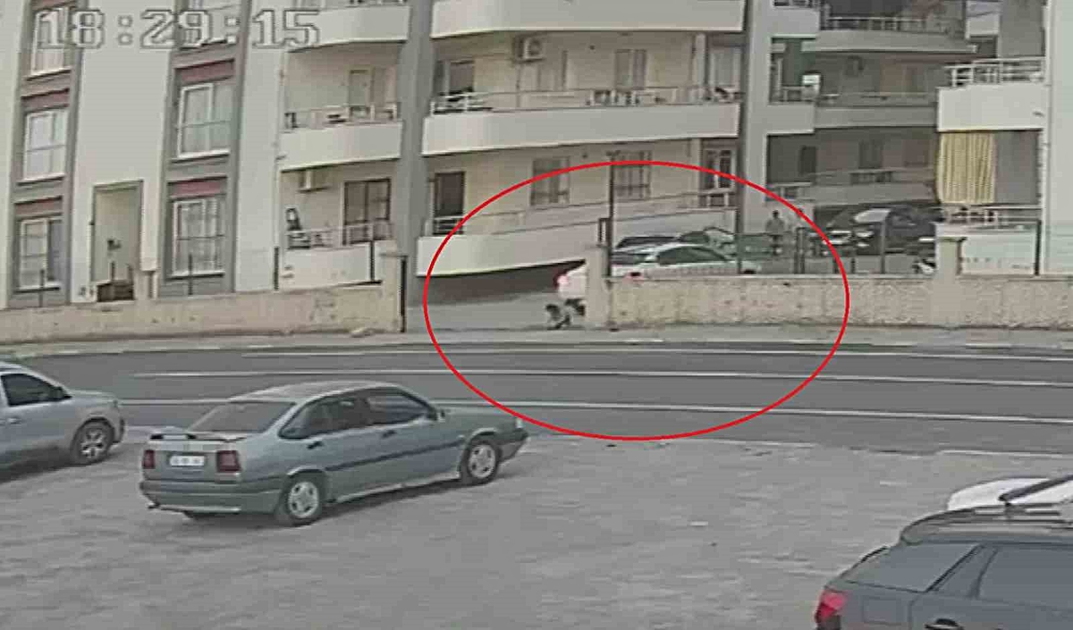 Hatay Payas'ta geri manevra yapan araç, 4 yaşındaki çocuğu ezdi; çocuk ağır yaralandı