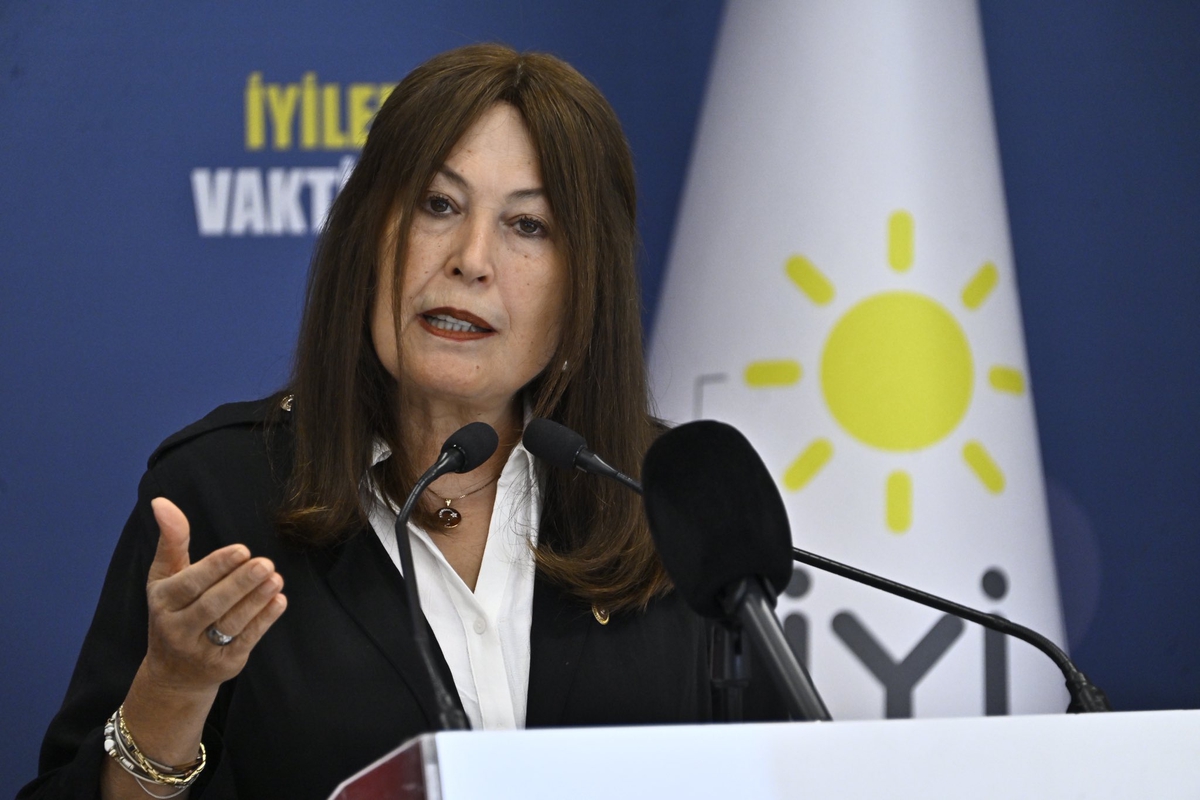 İYİ Partili Sunat, Manisa Turgutlu'daki saldırıda 10 öğrencinin yaralandığını söyledi
