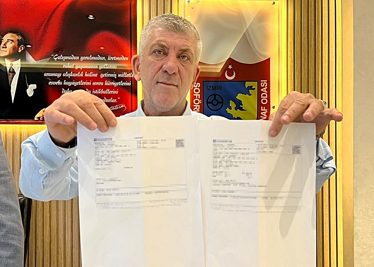 İzmirli taksici, 920 bin liralık yanlış havaleyi berbere dönüp iade etti