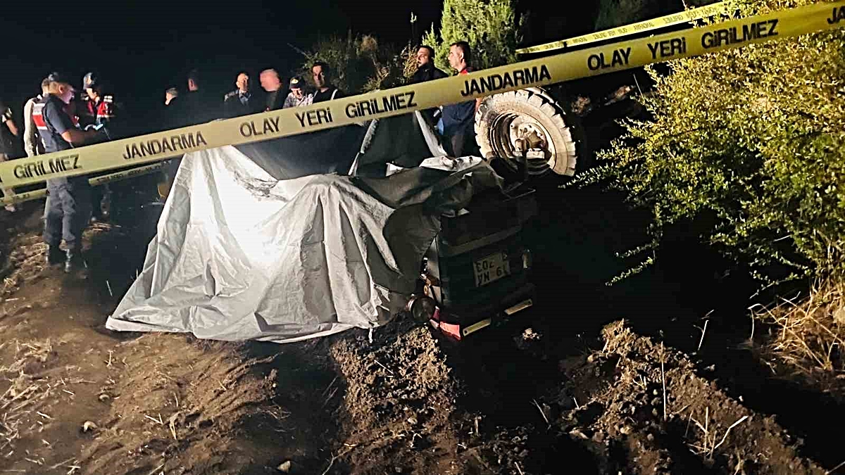 Kastamonu Tosya'da devrilen traktörün sürücüsü hayatını kaybetti