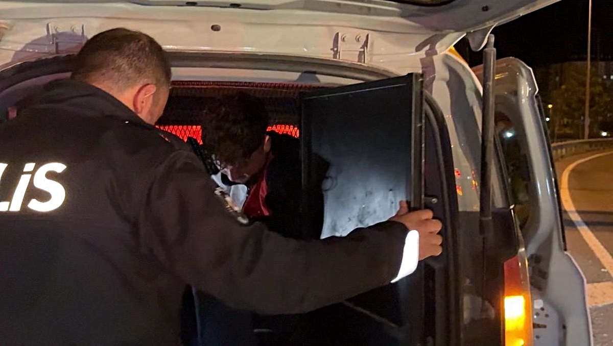 Kayseri'de alkollü sürücü polis kovalamacası sonunda yakalandı, 400 bin TL ceza aldı