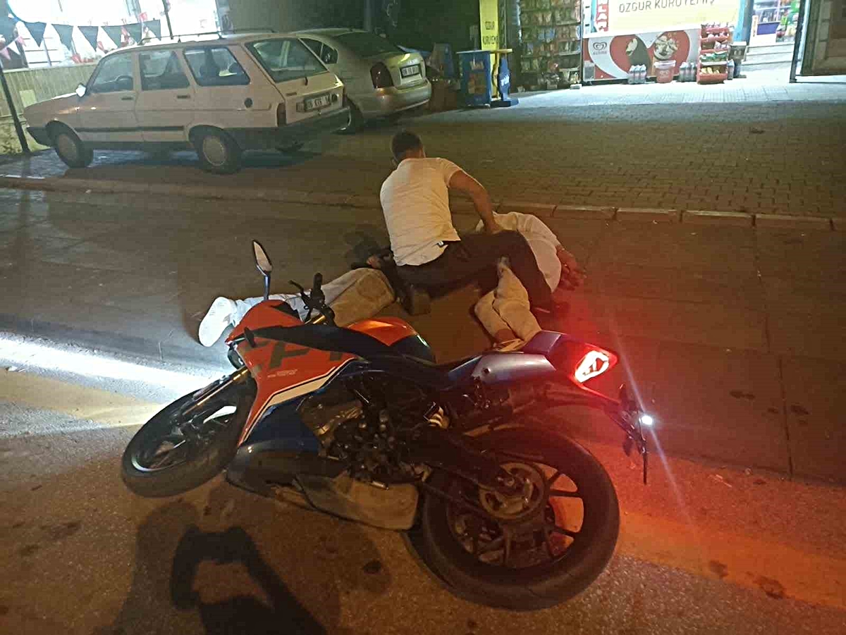 Keçiören'de motosiklet çalan 2 hırsız kamerada, Altındağ'da yakalanıp tutuklandı