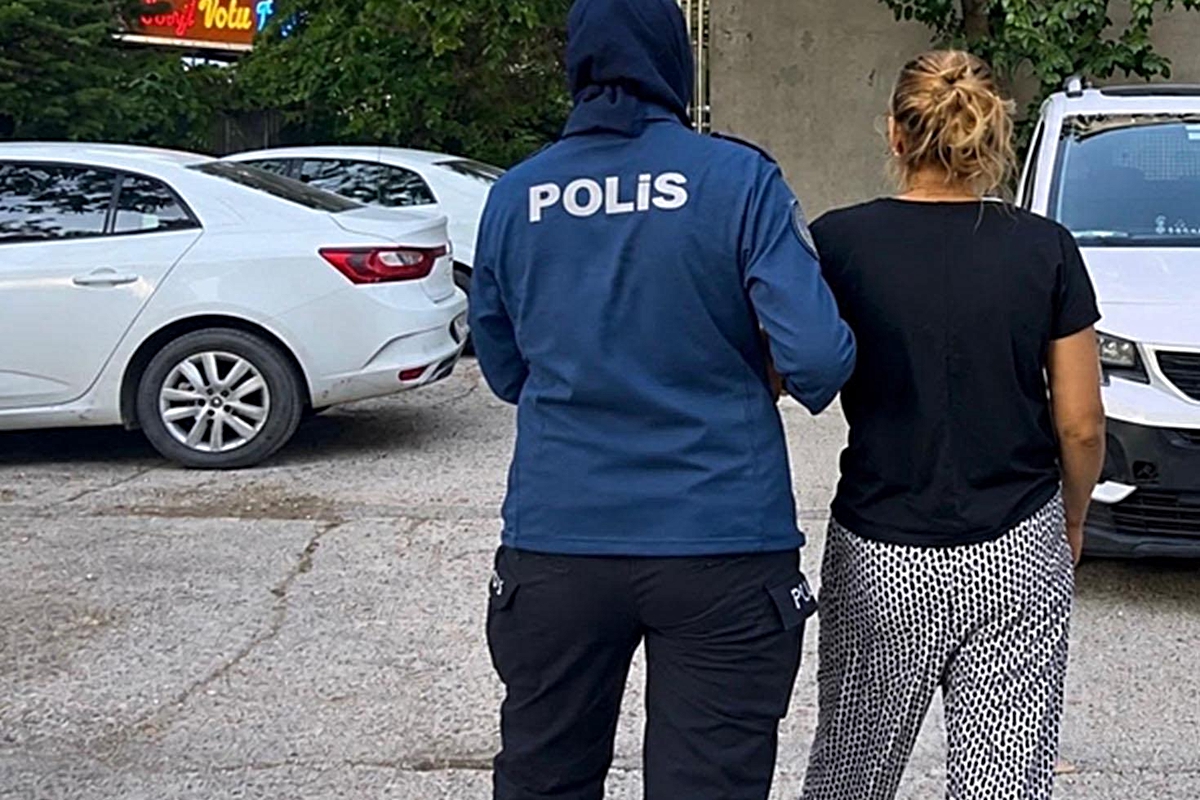 Kırıkkale'de aranan hükümlü, 19 yıl 8 ay hapis cezasıyla gizli bölmede yakalandı