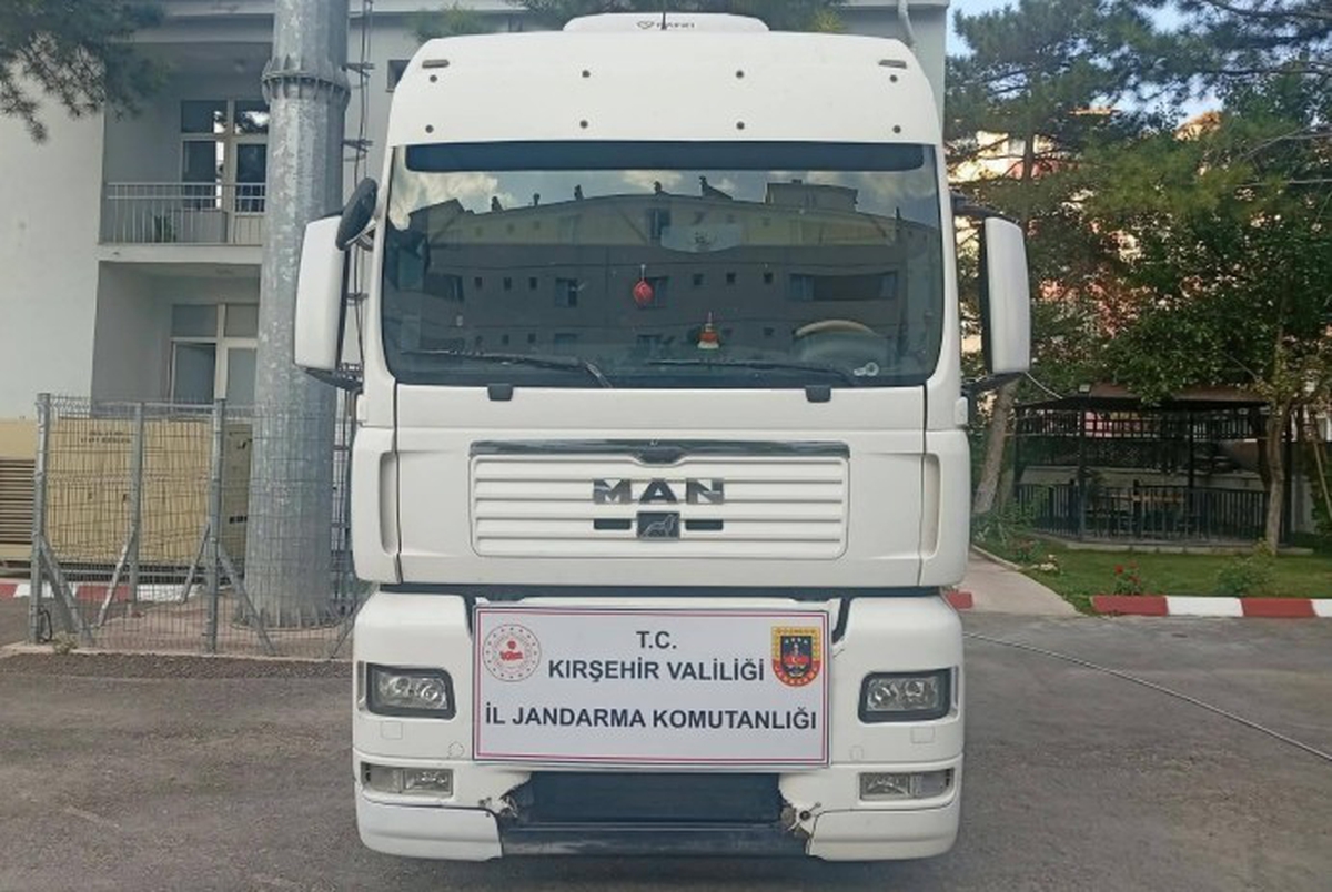 Kırşehir'de şasesi değiştirilmiş tır yakalandı, 3 şüpheliye adli işlem başlatıldı