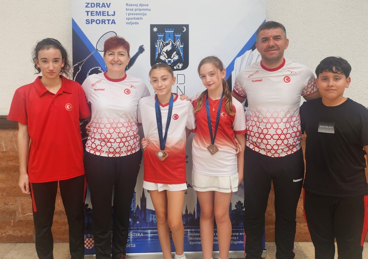 Manisa İl Gençlik ve Spor Kulübü badmintoncuları Hırvatistan'da 2 bronz kazandı