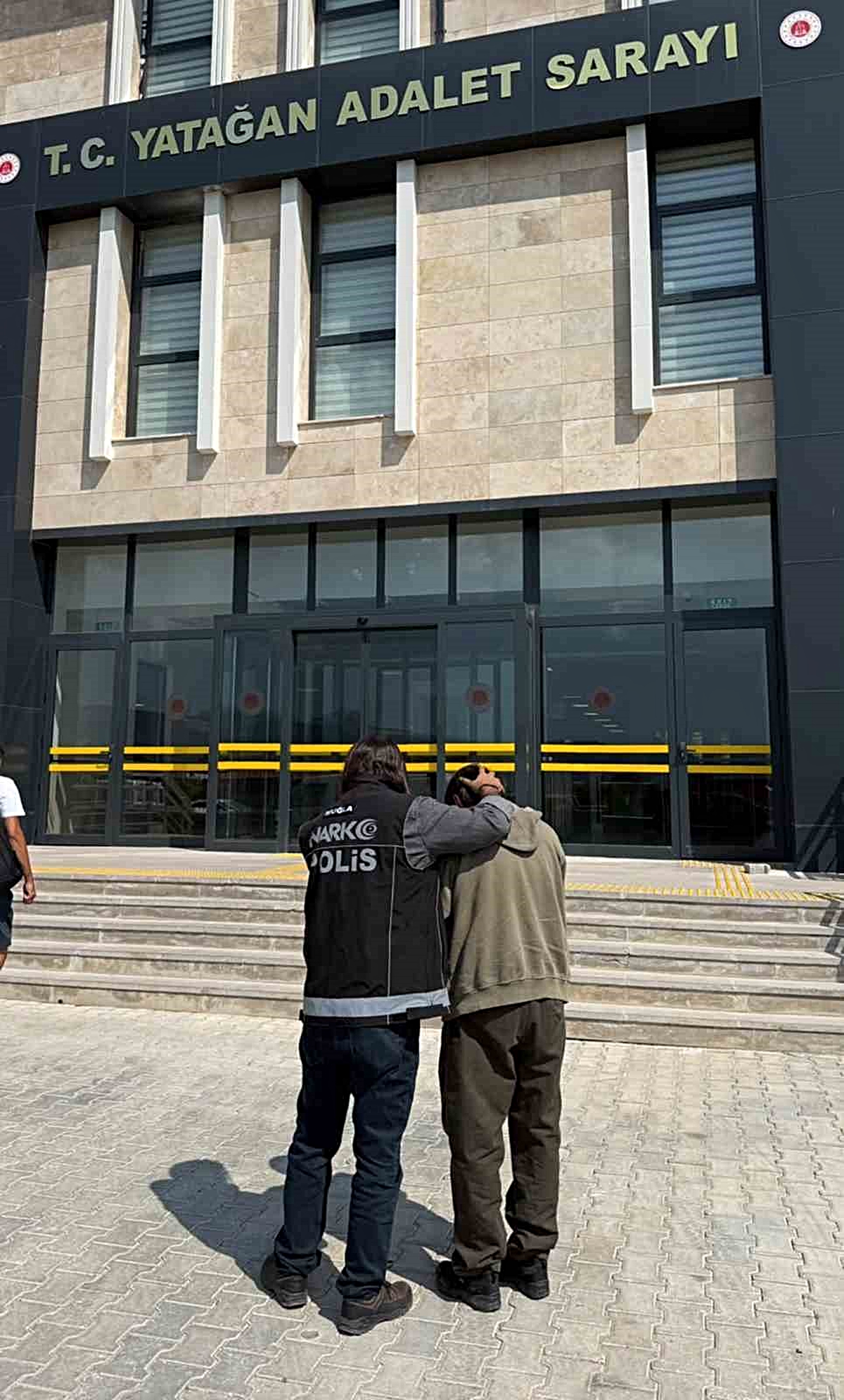Muğla'da operasyonda 12 bin 918 gram esrar ele geçirildi, 2 şüpheli tutuklandı