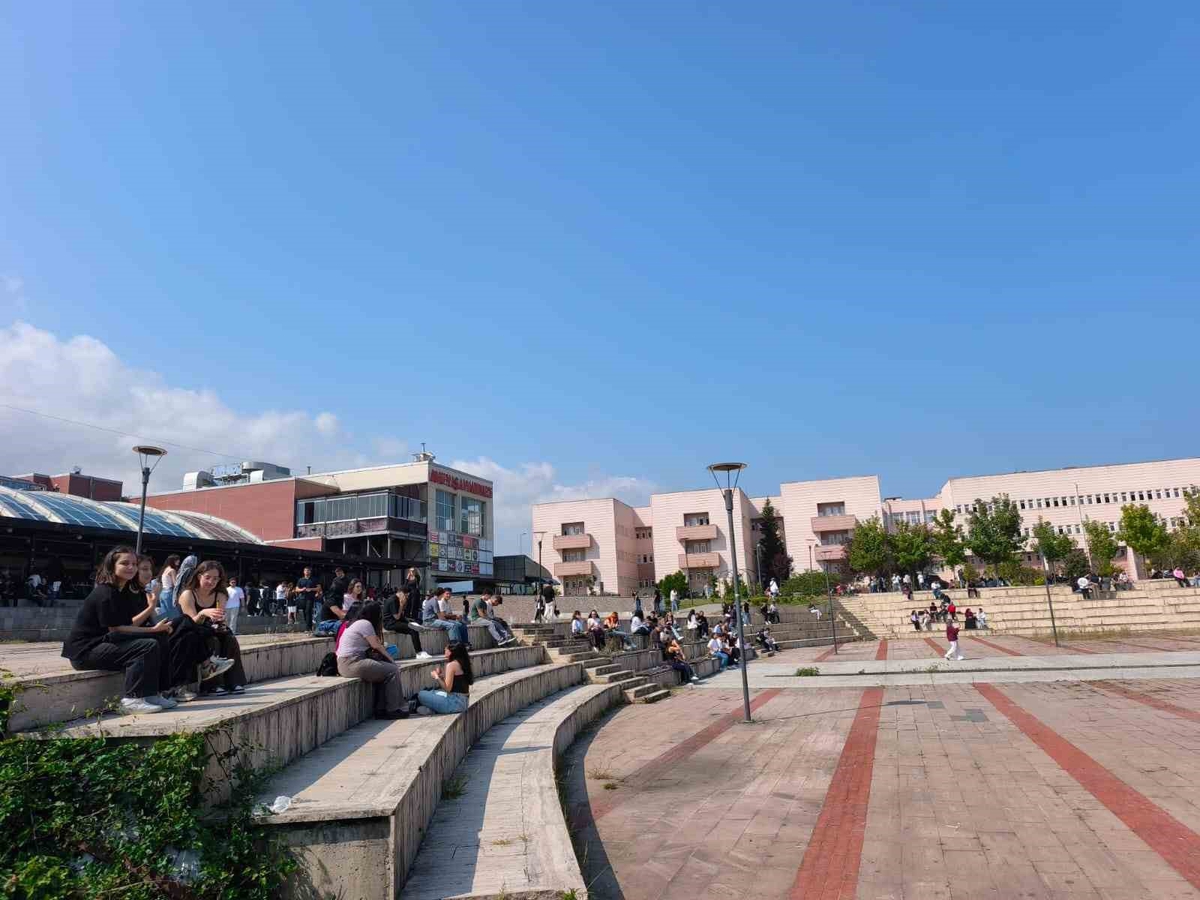 OMÜ'de 48 bin 129 öğrenci ders başı yaptı, yemekler 21-25 Eylül'de ücretsiz sunuluyor
