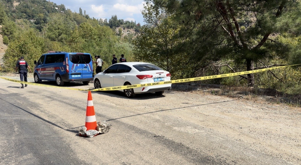 Osmaniye Bahçe'de araç 50 metrelik uçuruma yuvarlandı, 1 kişi öldü, 1 kişi yaralandı