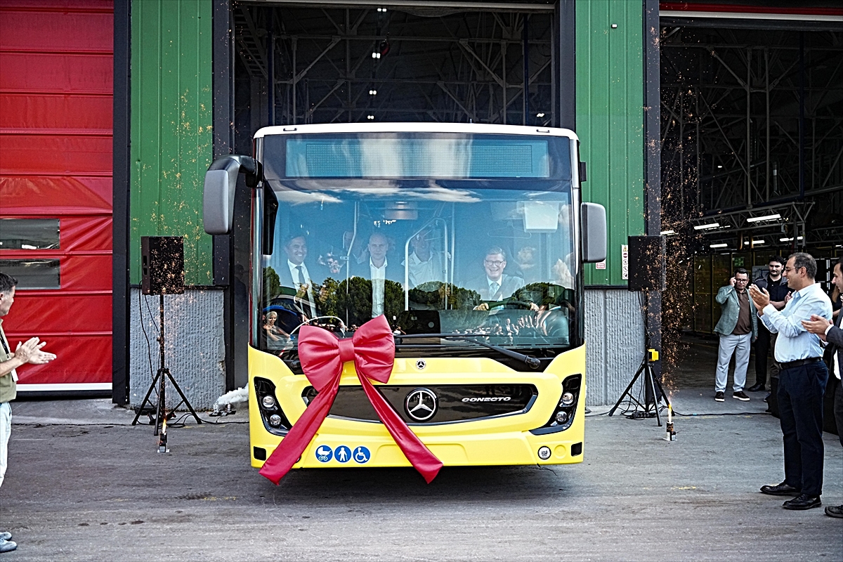 Otokar, Sakarya'daki fabrikasında Mercedes-Benz Conecto'nun seri üretimine başladı