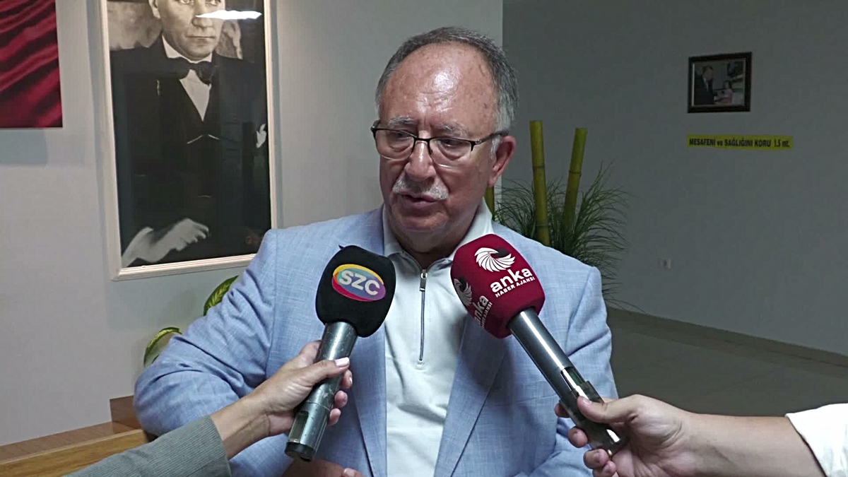 Saadet Partili Kılıç, Turgutlu'da okul saldırısında yaralı öğrencileri ziyaret etti