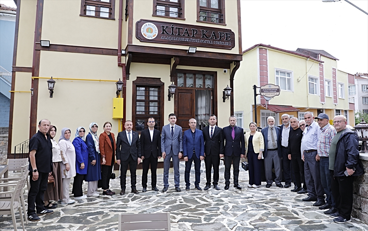 Samsun Alaçam'da 30 yıl atıl kalan tarihi konak Kitap Kafe olarak hizmete açıldı