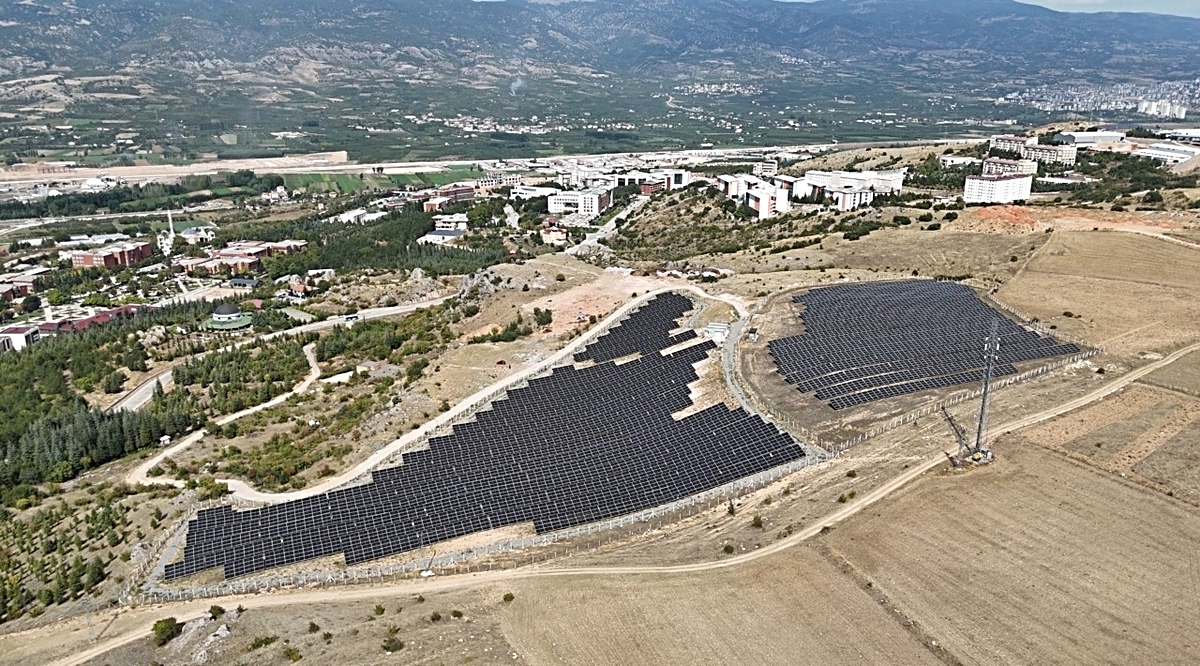 TOGÜ Rektörü açıkladı, kampüs elektriğinin tamamı 3 megavatlık GES'ten karşılanıyor