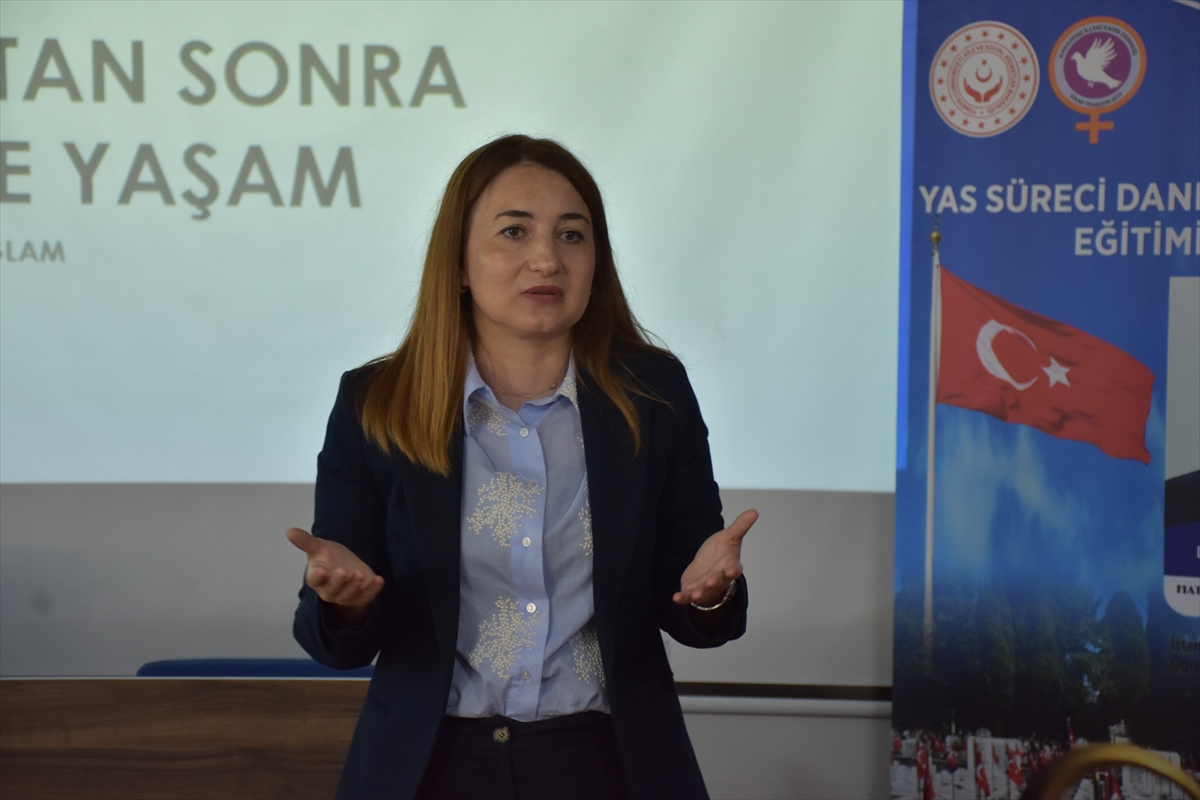 Trabzon'da uzmanlara yönelik yas süreci danışmanlığı eğitimi düzenlendi