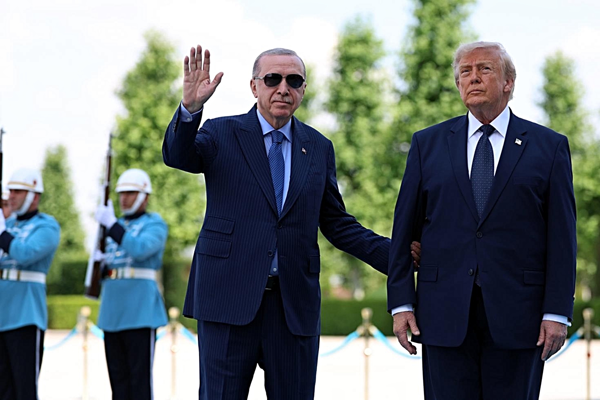Trump, Erdoğan'ı övmeye doyamadı! Yaptığı uyarı da dikkat çekici
