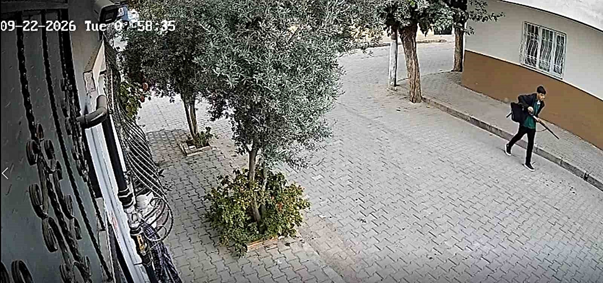 Turgutlu'da okul saldırısında 11 öğrenci yaralandı, şüphelinin yeni görüntüleri çıktı