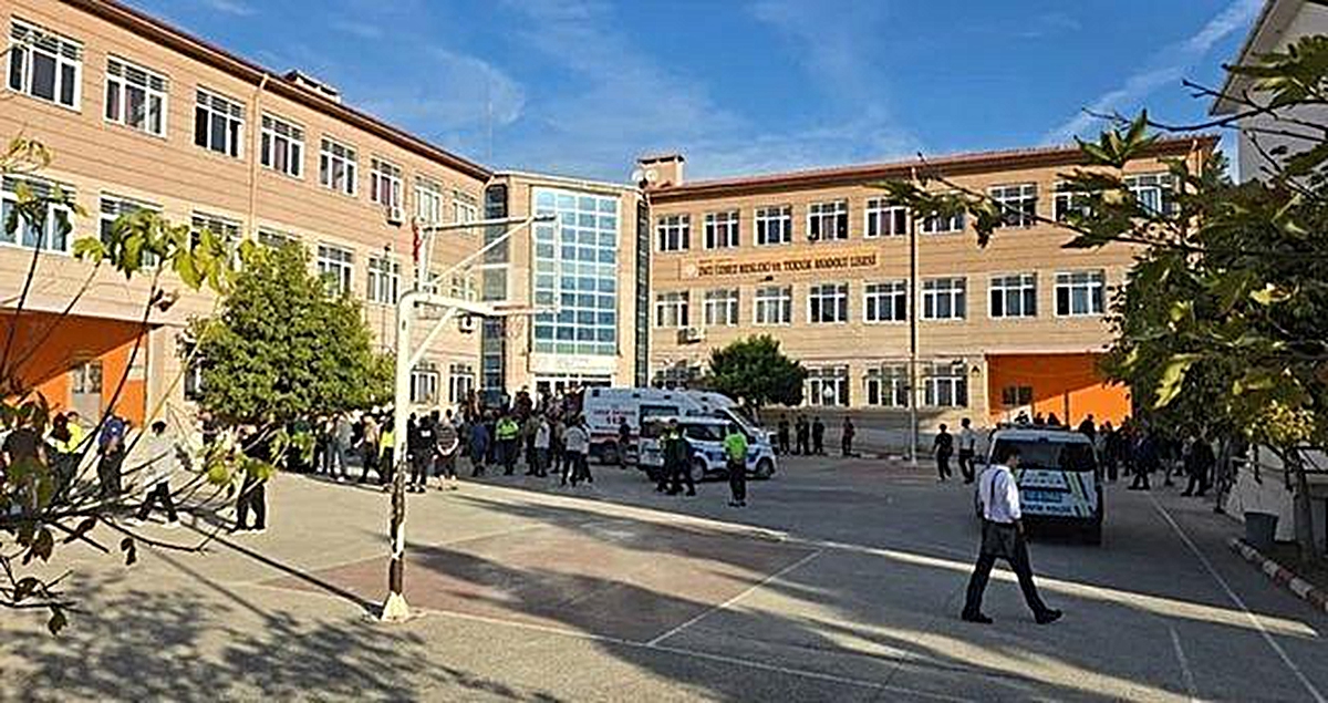 Yarın Manisa'da okullar tatil mi? 23 Eylül Çarşamba Manisa'da okullar tatil oldu mu?