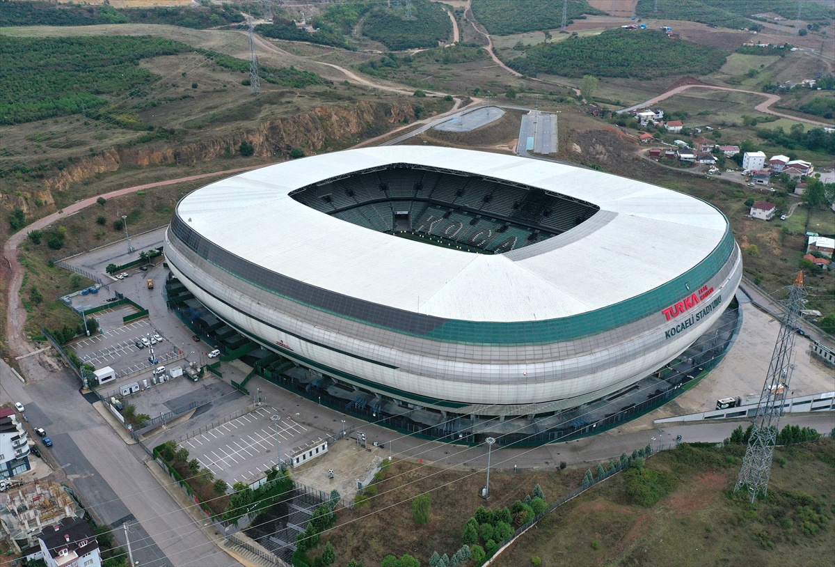 35 bin seyirciyi ağırlayacak Kocaeli Stadyumu Türkiye-Fransa maçına hazırlandı