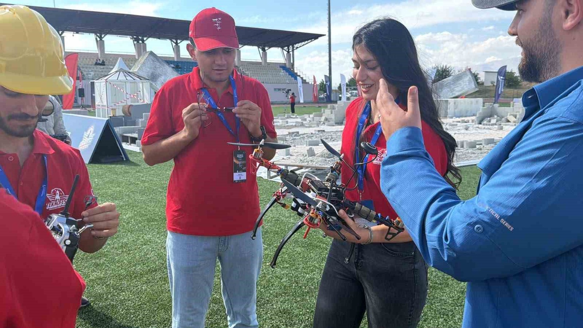 Adıyaman'da TEKNOFEST otonom sistemler yarışmasına yaklaşık 263 yarışmacı katıldı