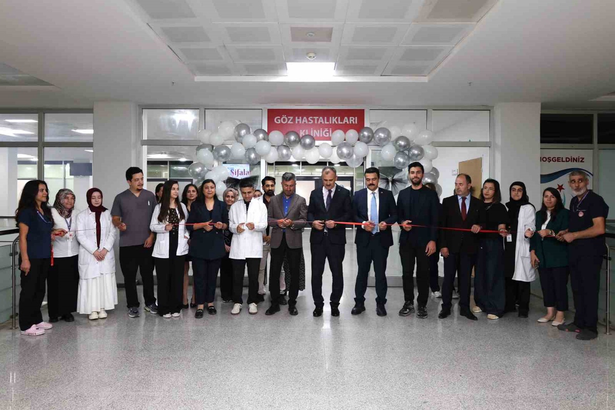 Ağrı Valisi Bozkurt, hidroterapi havuzlarını inceledi, göz kliniği açılışına katıldı