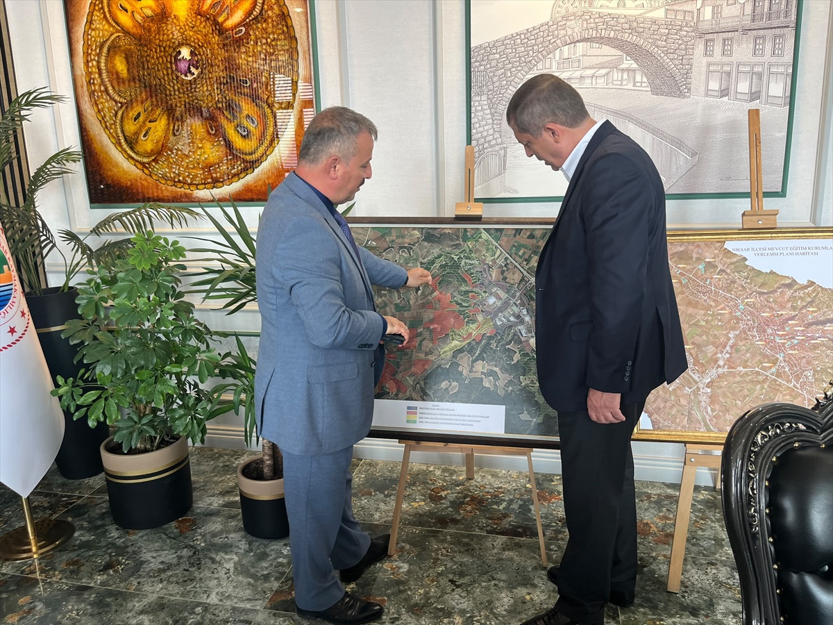 AK Parti Tokat Milletvekili Arslan, Niksar Kaymakamlığında projeleri değerlendirdi