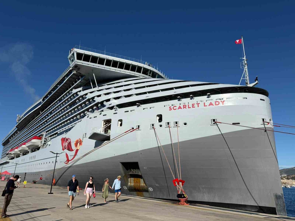 Bahama bayraklı Scarlet Lady, Bodrum'a 2 bin 637 yolcu getirdi