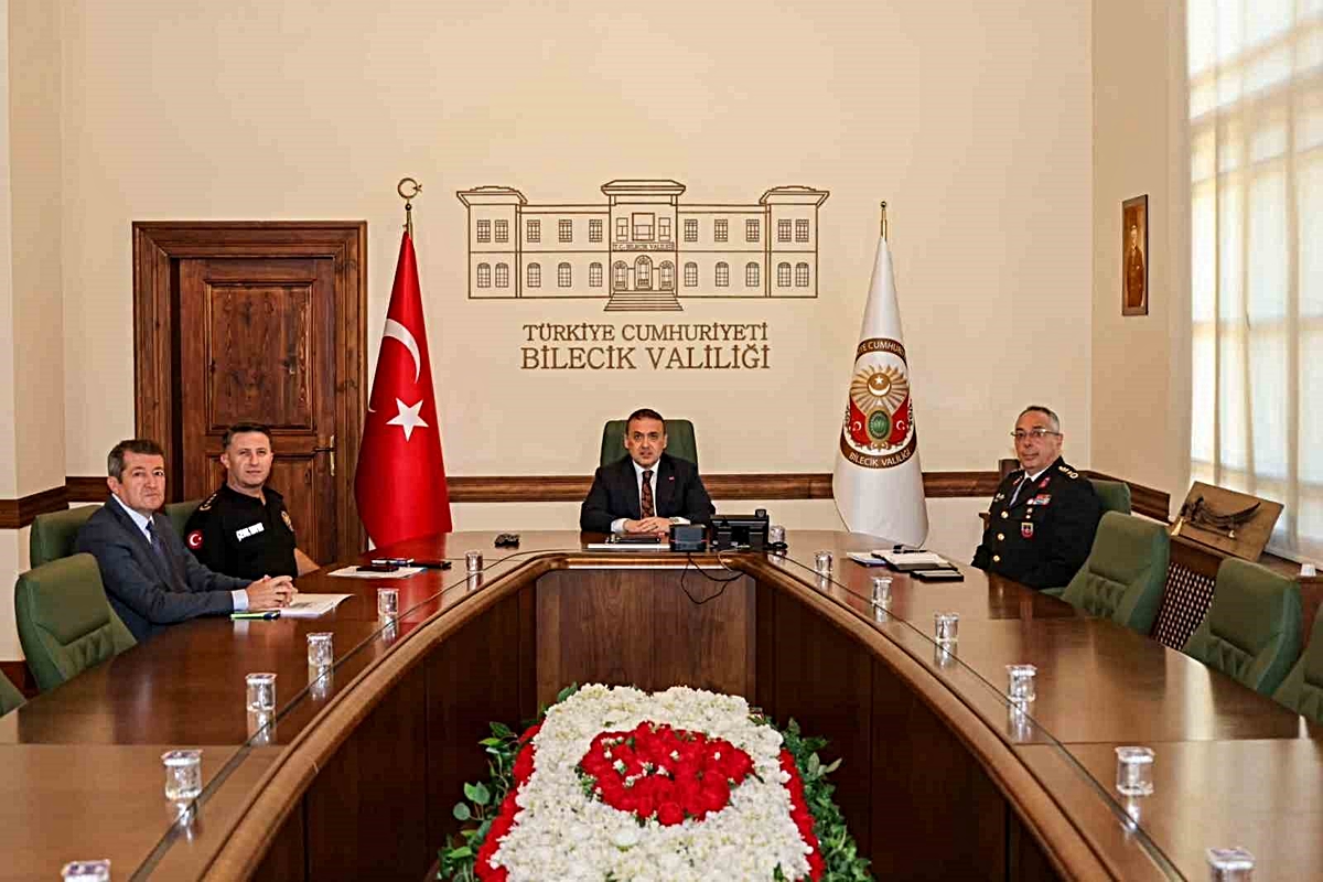 Bilecik’te okul güvenliği toplantısına 80 il valisi ve 81 il emniyet müdürü katıldı