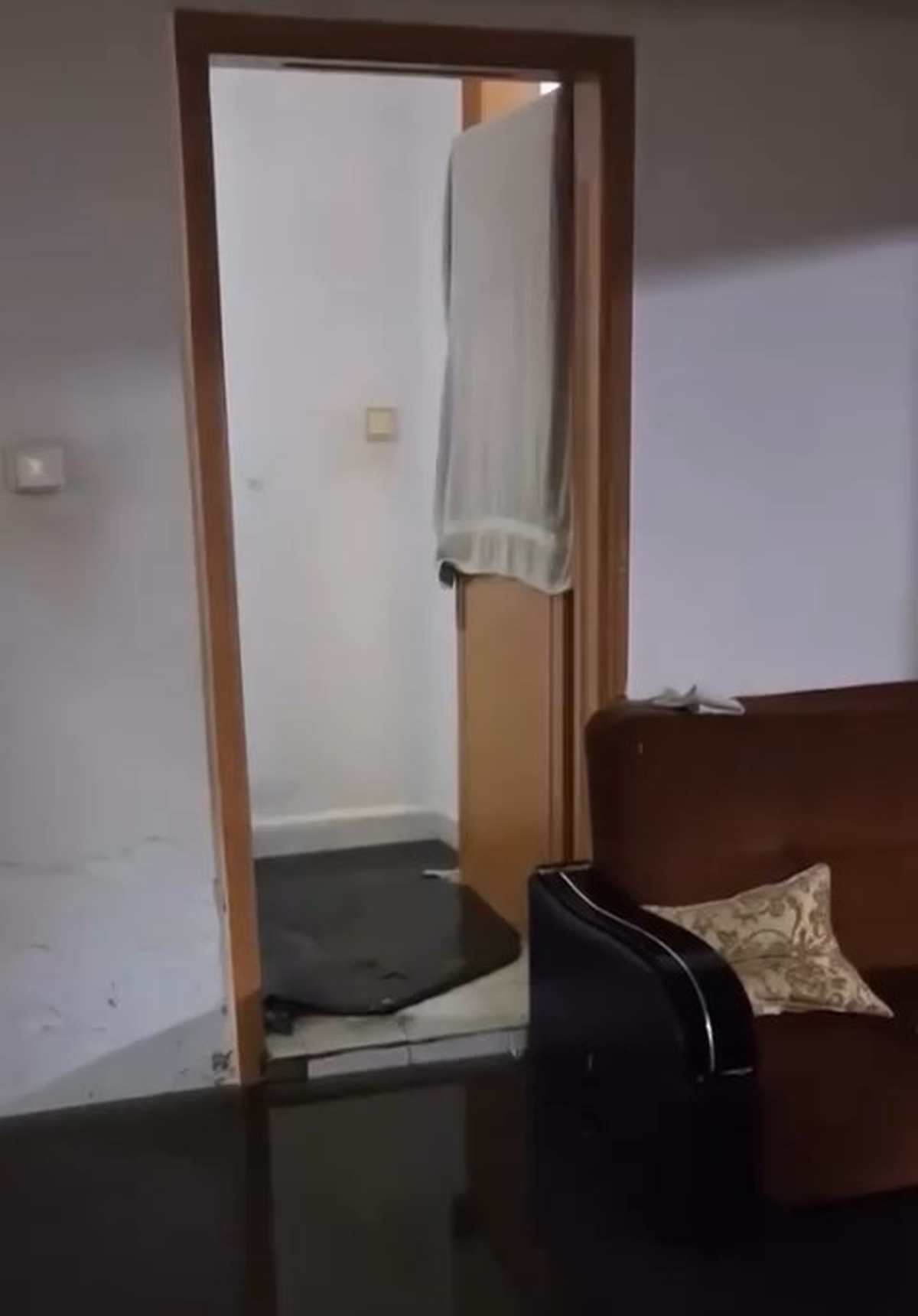 Bursa'da etkili olan sağanakta metrekareye 31 kilogram yağış düştü, bir evi su bastı