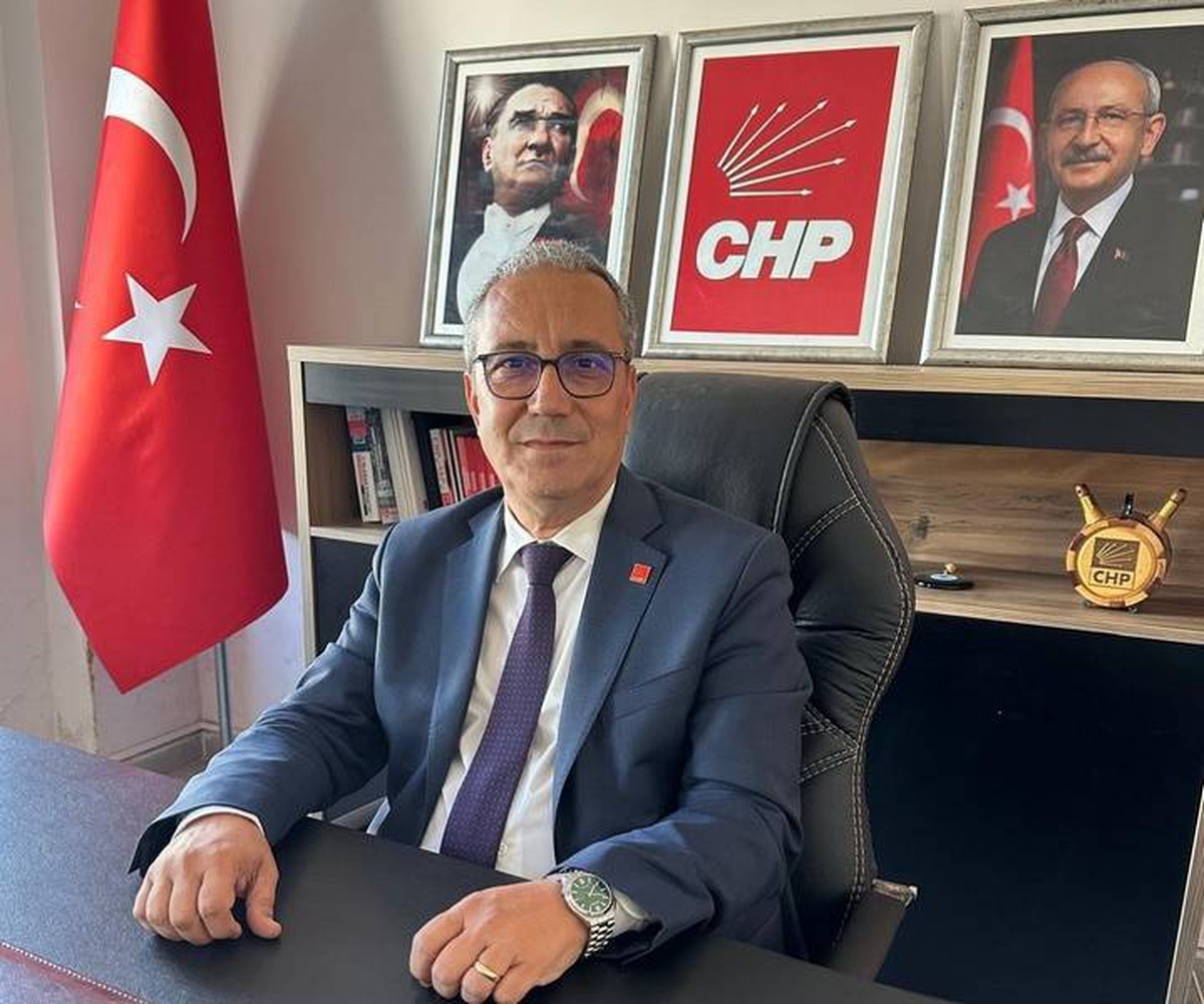CHP Ayvalık İlçe Başkanı Bacan'ın yönetimi ilk toplantıda görev dağılımı yaptı