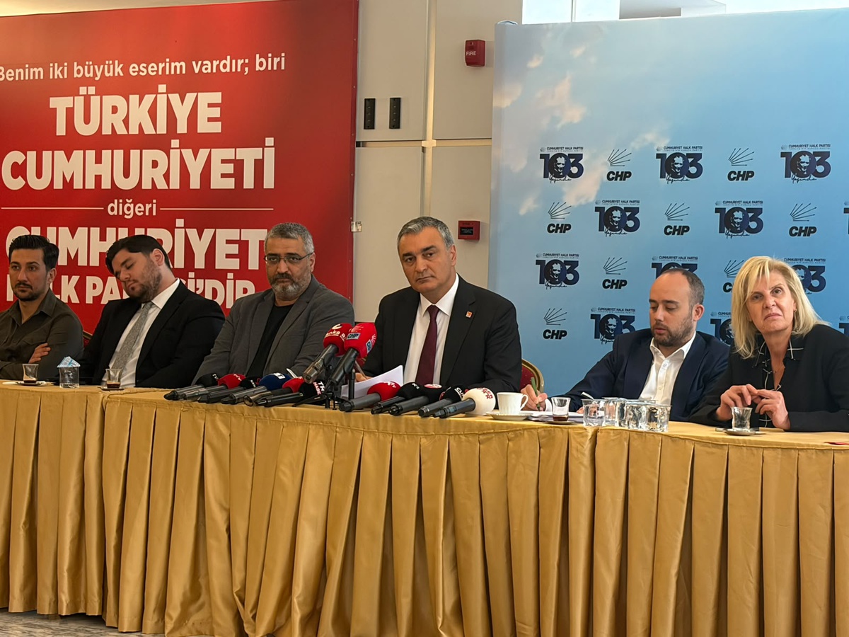 CHP'li Sarı, AKP'ye geçen 38 belediye başkanının geçişini kabul etmeyeceğini söyledi