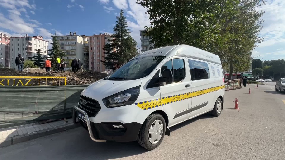 Çorum’da 23 Nisan Ortaokulu’nun eski binasının yıkımında kafatası ve kemik bulundu
