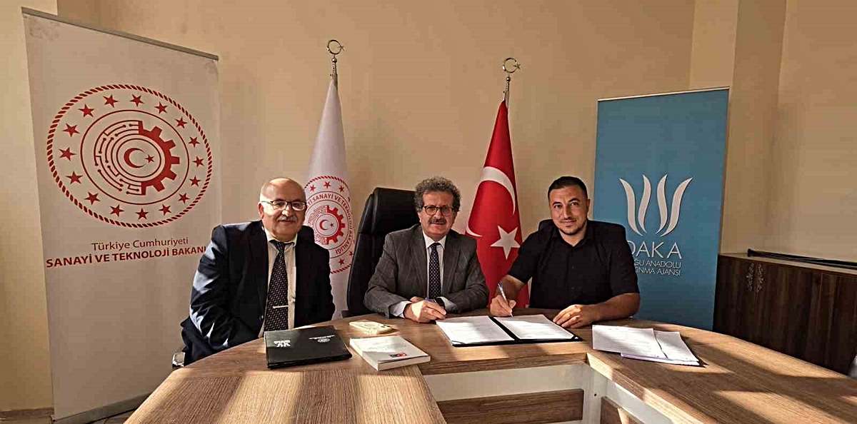 DAKA destekli iki yapay zeka projesinde sözleşme Bitlis'te imzalandı