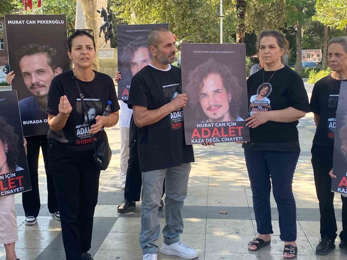 Denizli'de motokurye davasında sanık tutuksuz yargılanacak, aile kararı protesto etti