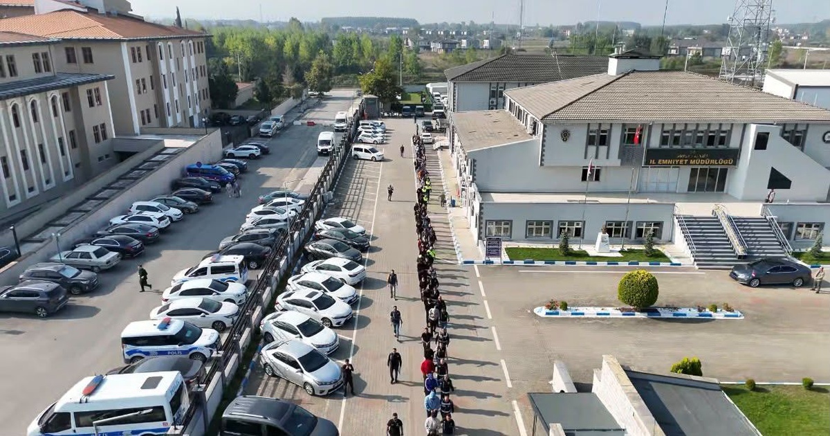 Düzce'de yasa dışı bahis operasyonunda gözaltına alınan 62 şüpheliden 11'i tutuklandı