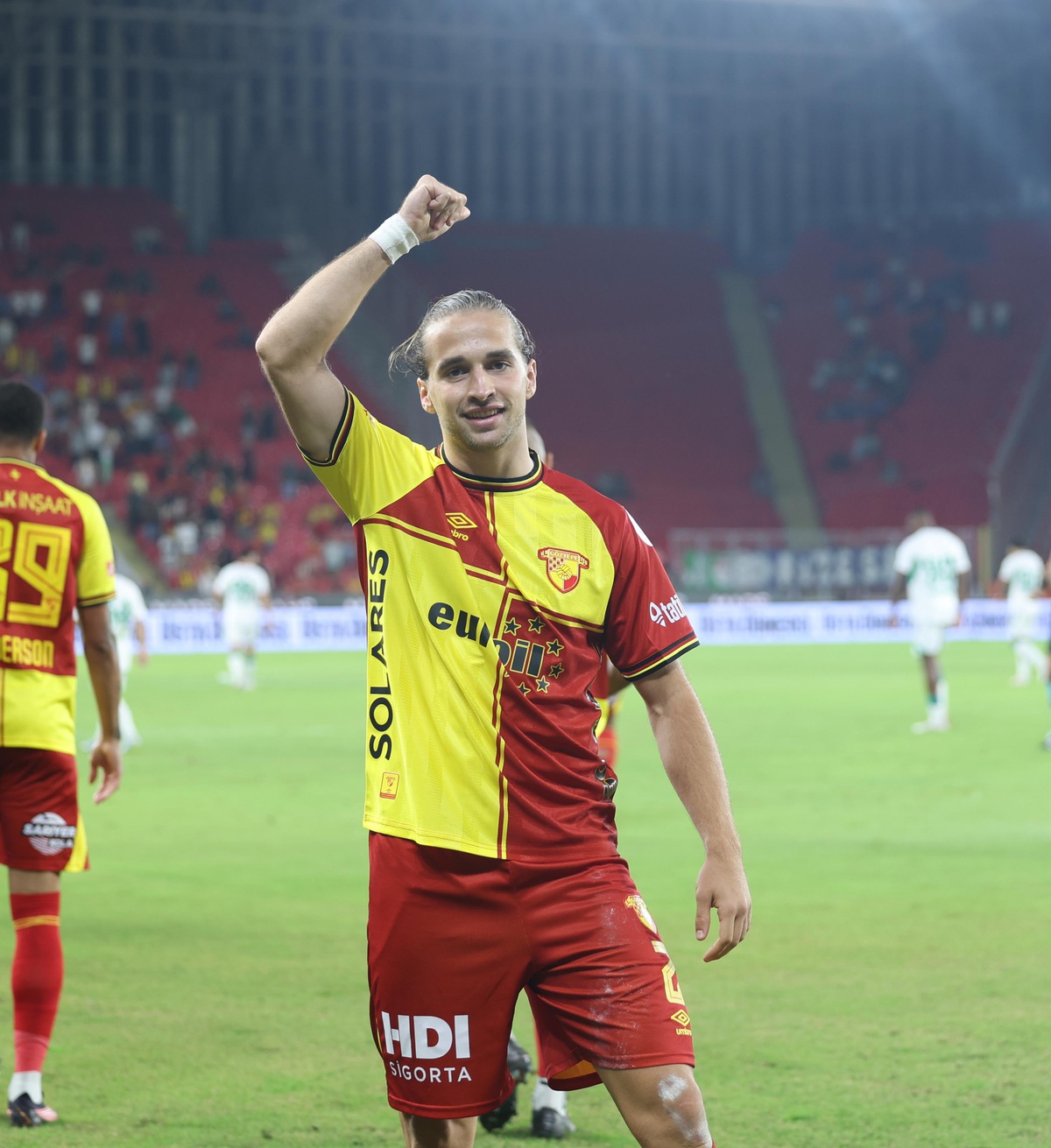 Göztepe'de Arda ve Taha 6 maçta tam süre 540'ar dakika sahada kaldılar
