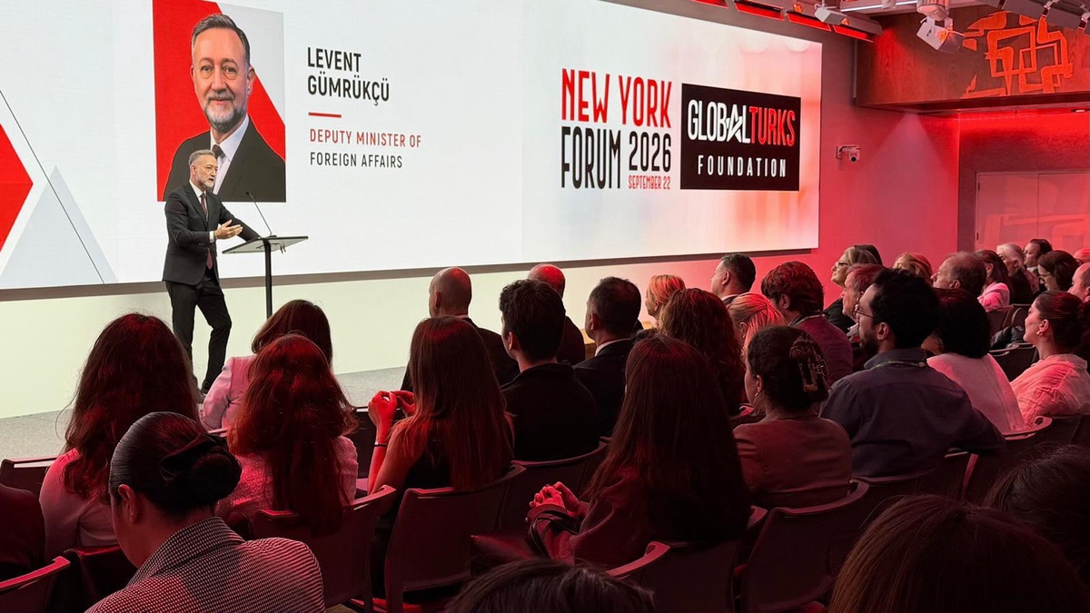 Gümrükçü New York'ta Global Turks etkinliğinde ABD'deki Türk vatandaşlarıyla buluştu