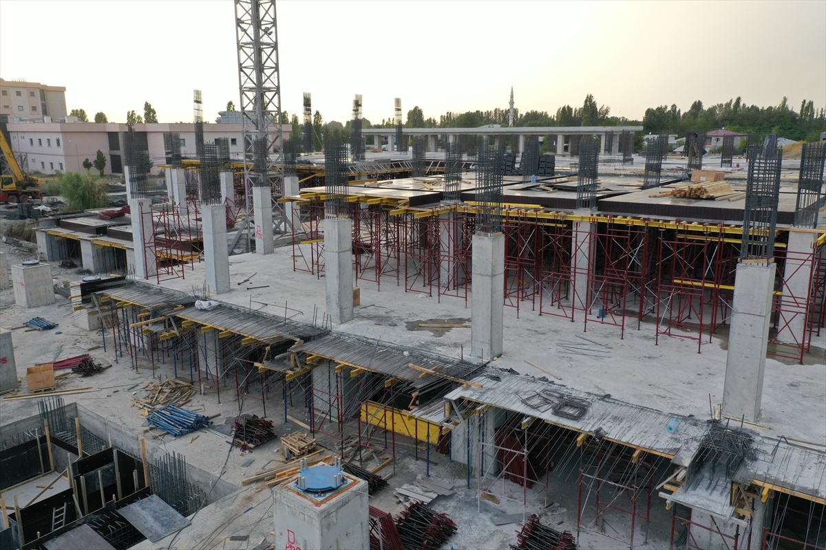 Iğdır Devlet Hastanesi inşaatı yüzde 35’e ulaştı, kapasite 600’e çıkarılabilecek