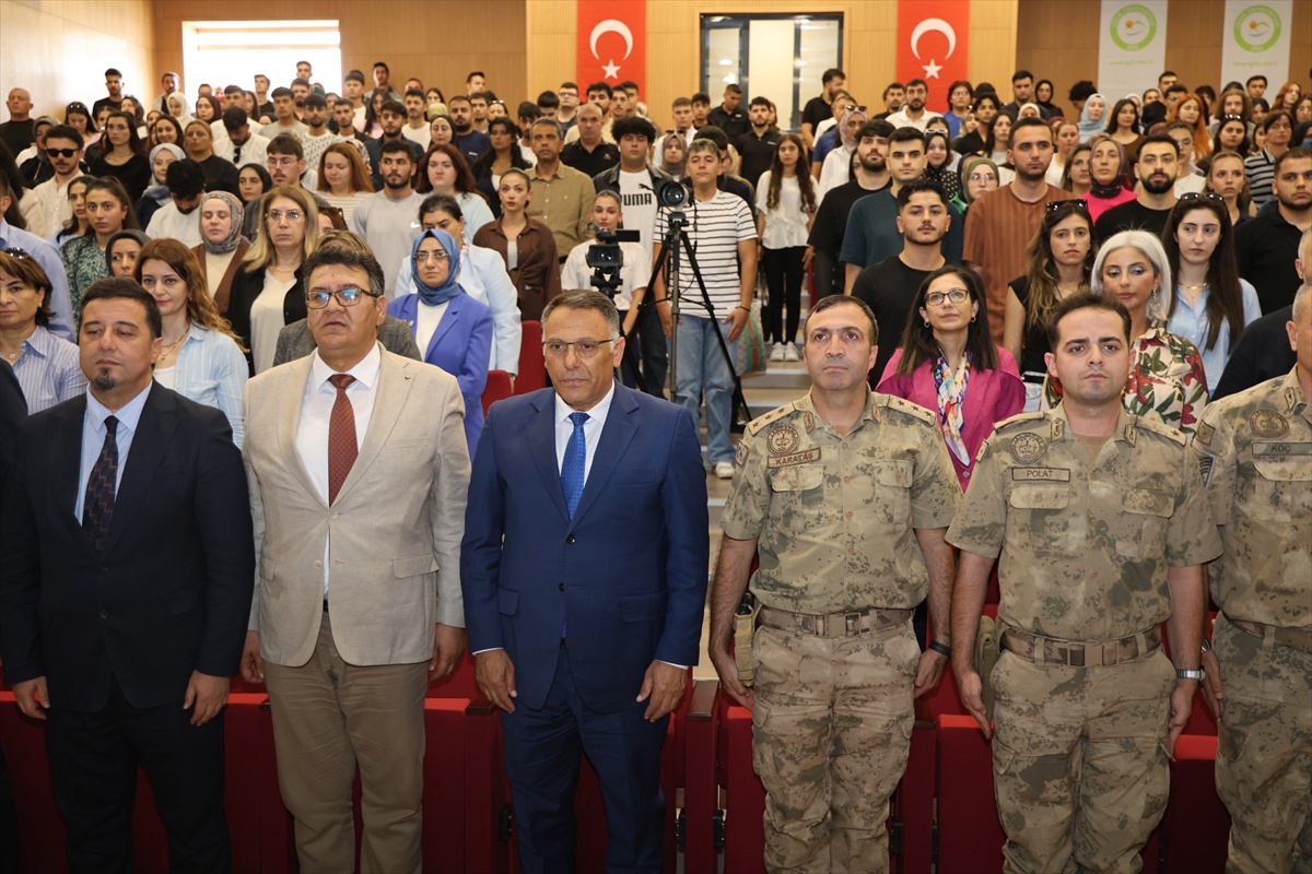 Iğdır Üniversitesi Rektörü Gürel, ilk derste Terörsüz Türkiye sürecini anlattı