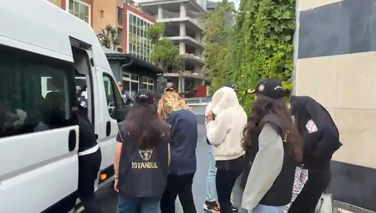 İstanbul fuhuş operasyonunda 15 şüpheli adliyeye sevk edildi, kodlama öğrenildi