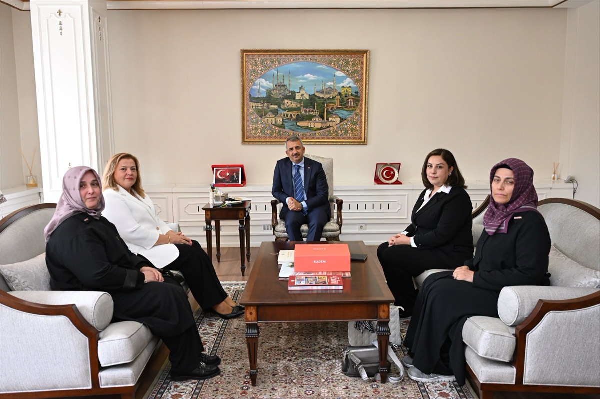 KADEM Edirne İl Temsilcisi Ekrikaya, Vali Sezer'i ziyaret etti