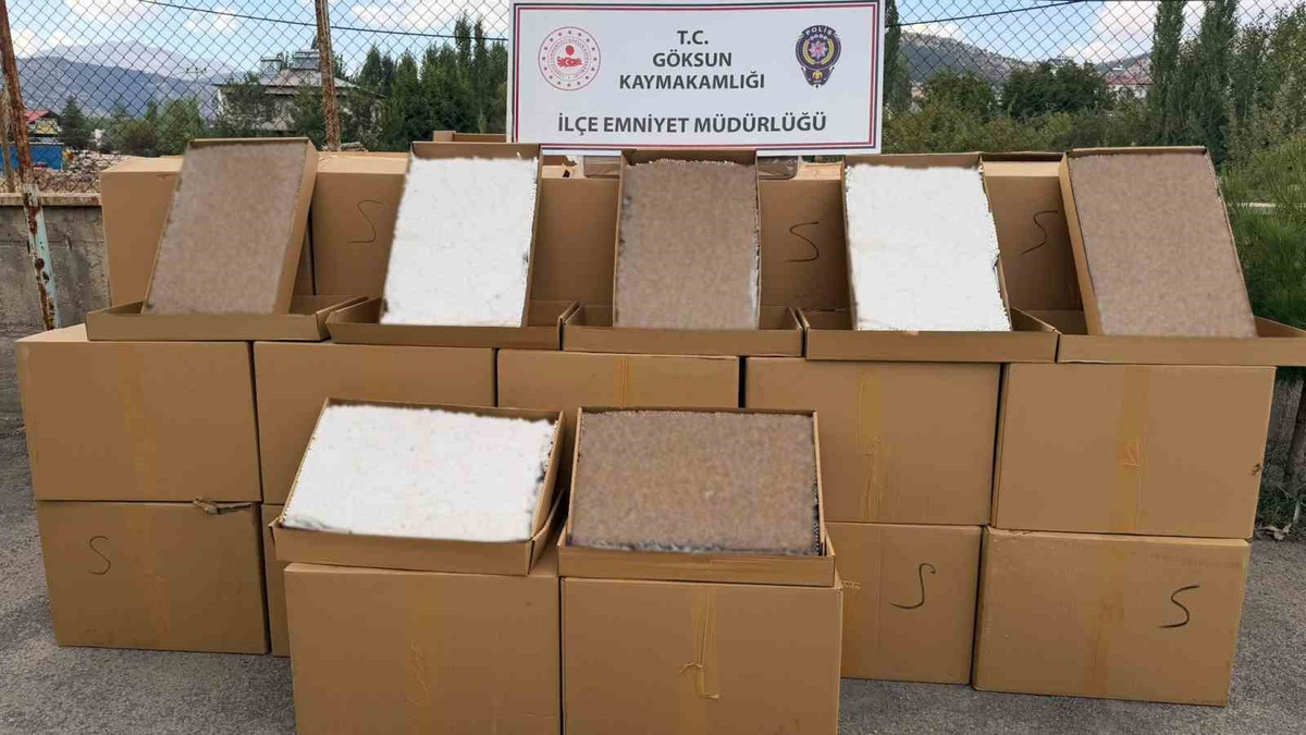 Kahramanmaraş'ta kaçakçılık operasyonunda 2 milyon 62 bin 500 makaron ele geçirildi